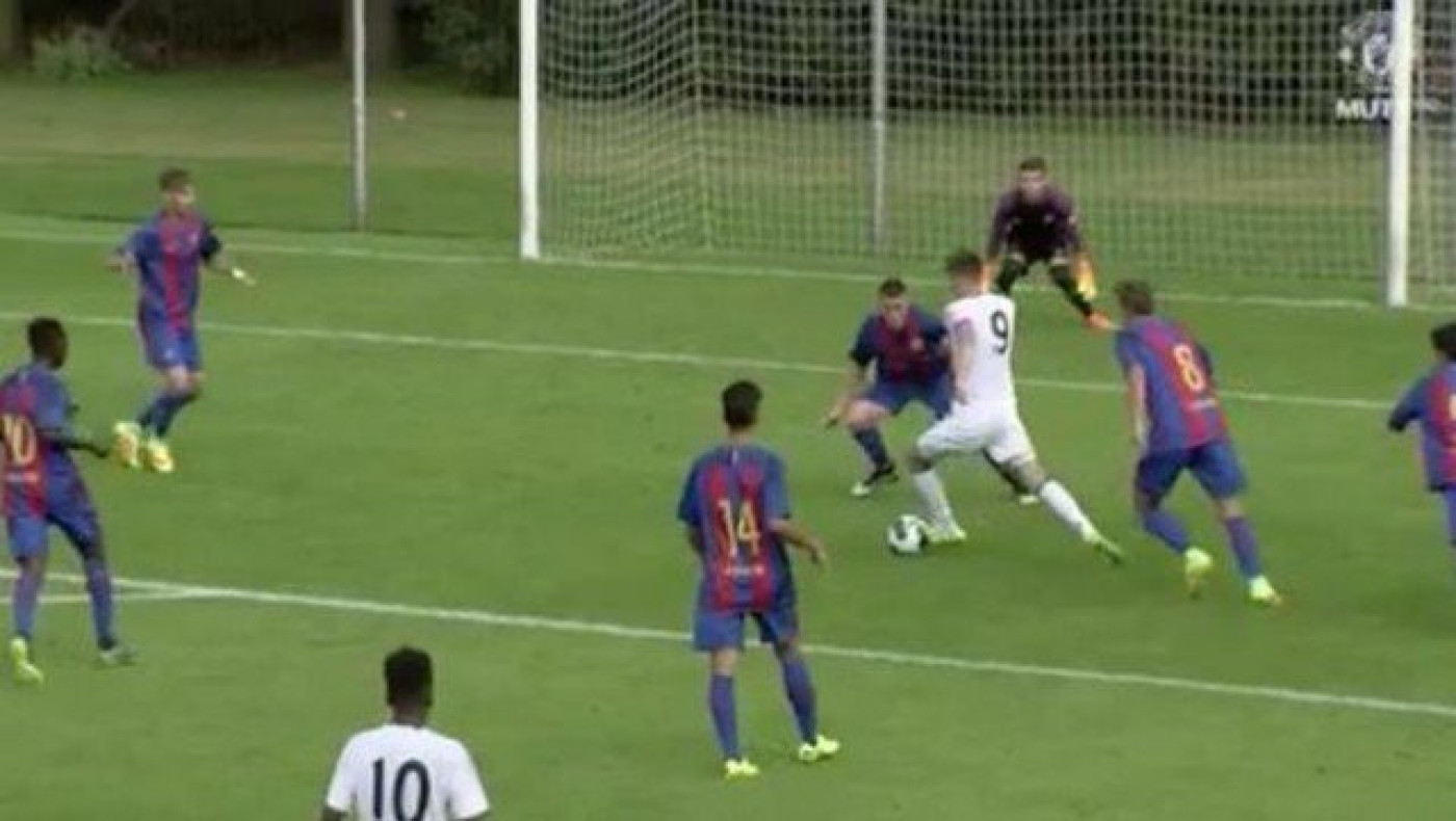 Χόρεψε την άμυνα της «Μπάρτσα» και πέτυχε ένα εξαιρετικό γκολ (vid)