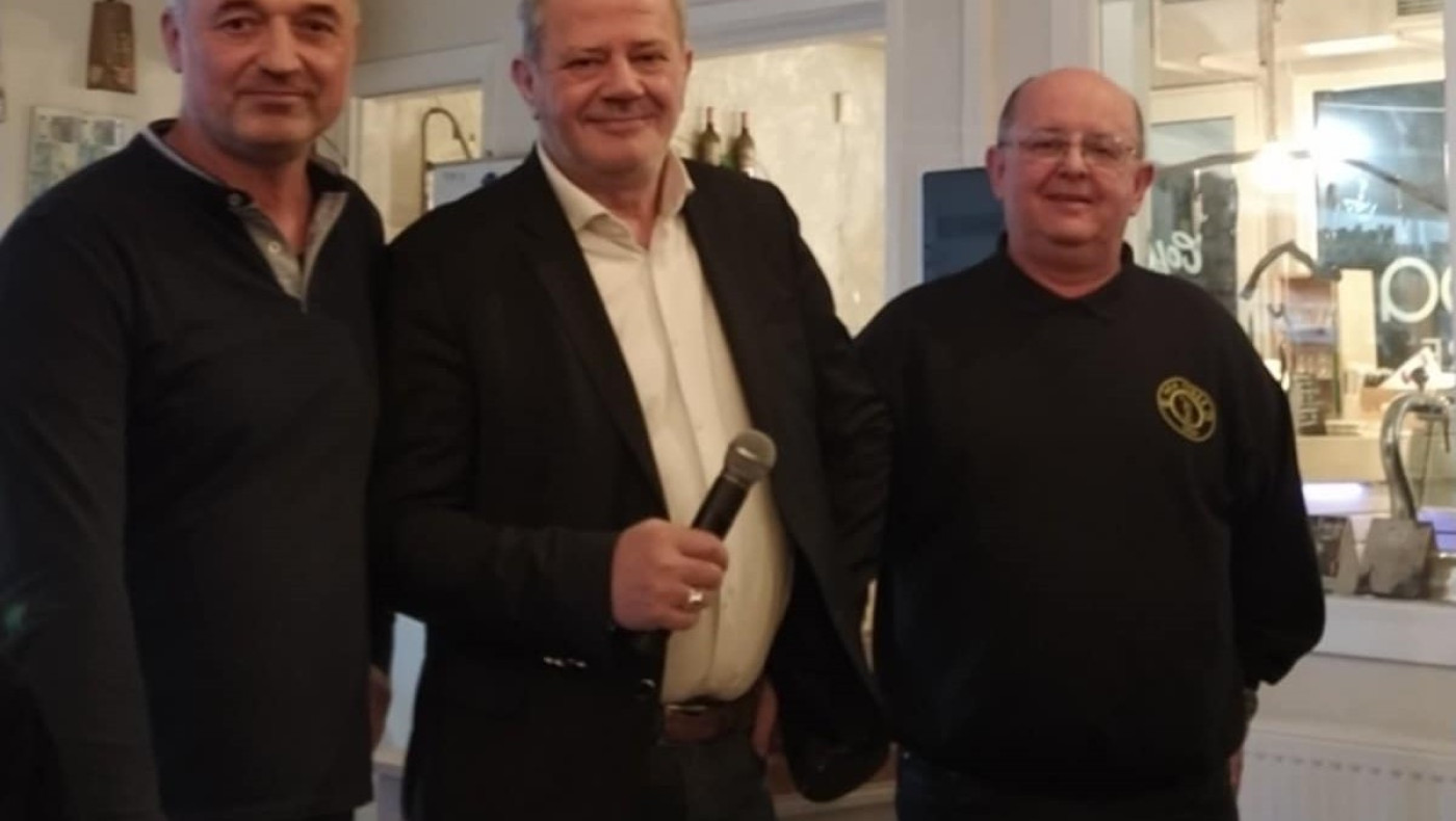 Σύσσωμη η οικογένεια της Νέας Γενεάς Ασβεστοχωρίου έκοψε την πίτα της