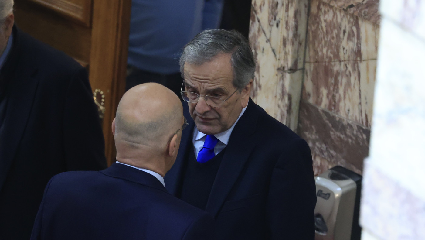 «Καρφώνει» κυβέρνηση ο Σαμαράς - «Υποκρισία και ψέματα οδηγούν σε πολιτική κατρακύλα»