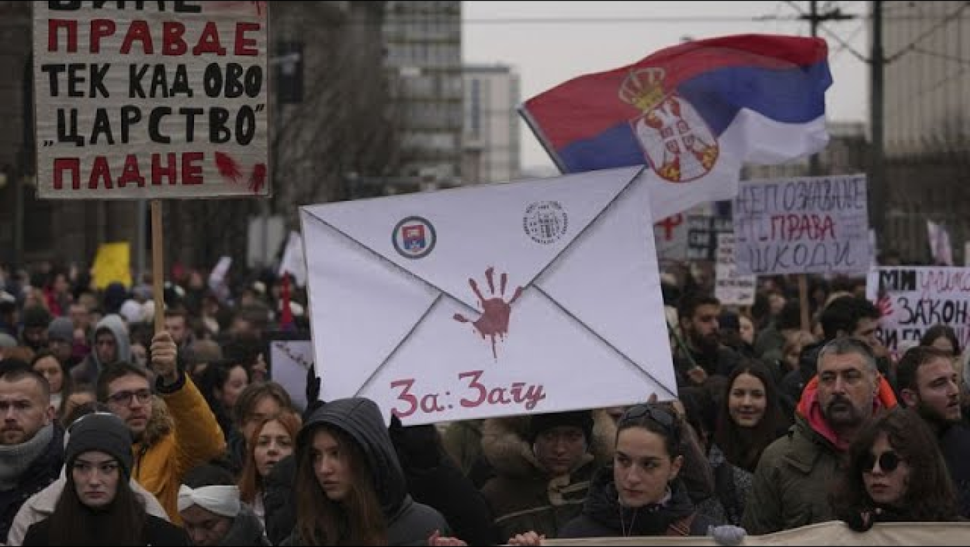 Σερβία: Σήμερα κορυφώνονται οι διαμαρτυρίες για τη σιδηροδρομική τραγωδία