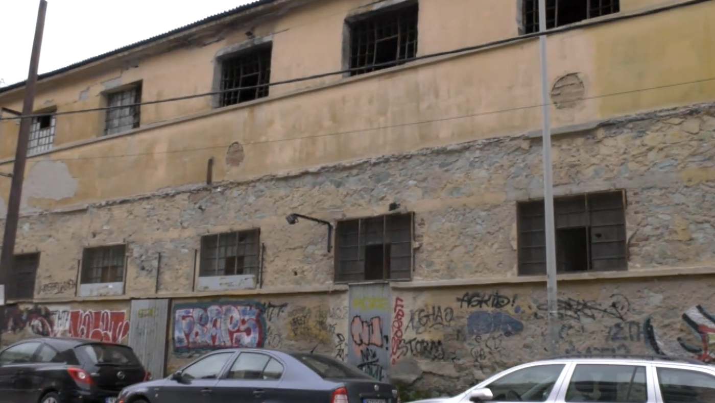 Θεσσαλονίκη: Κατεδαφίζεται τμήμα της «Αλυσίδας» στη Χαριλάου