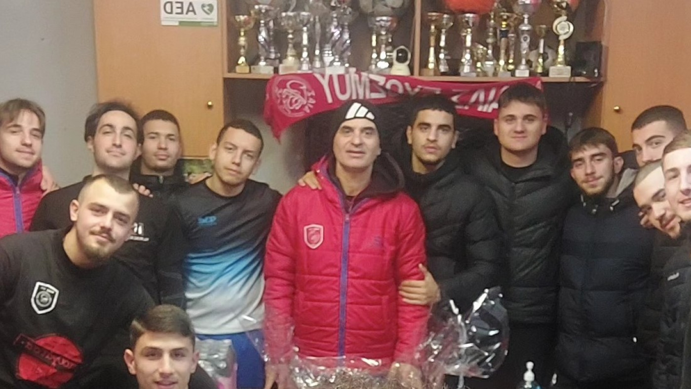 Αίας Ευόσμου Β: Κοπή πίτας σε οικογενειακό κλίμα