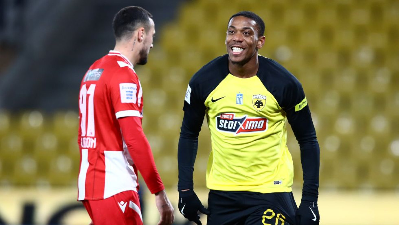 Απάντηση ΑΕΚ για Μαρσιάλ: «Δεν έχουμε βγει στη... γύρα για την παραχώρησή του»