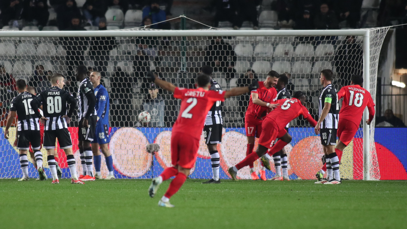 ΠΑΟΚ - Στεάουα: Ο Ντάουα κάνει το 1-2 για τους Ρουμάνους