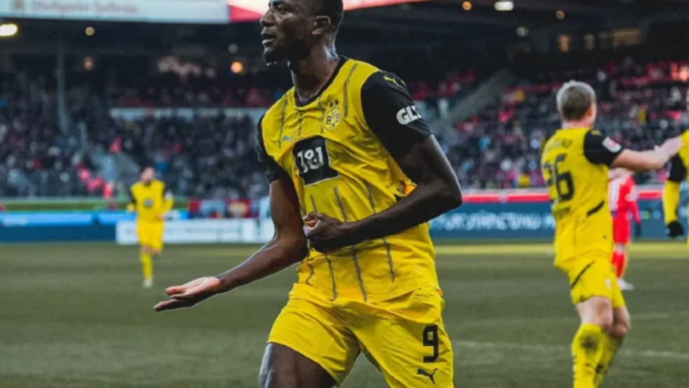 Κόκκινος: Αδικεί τον εαυτό της η Ντόρτμουντ