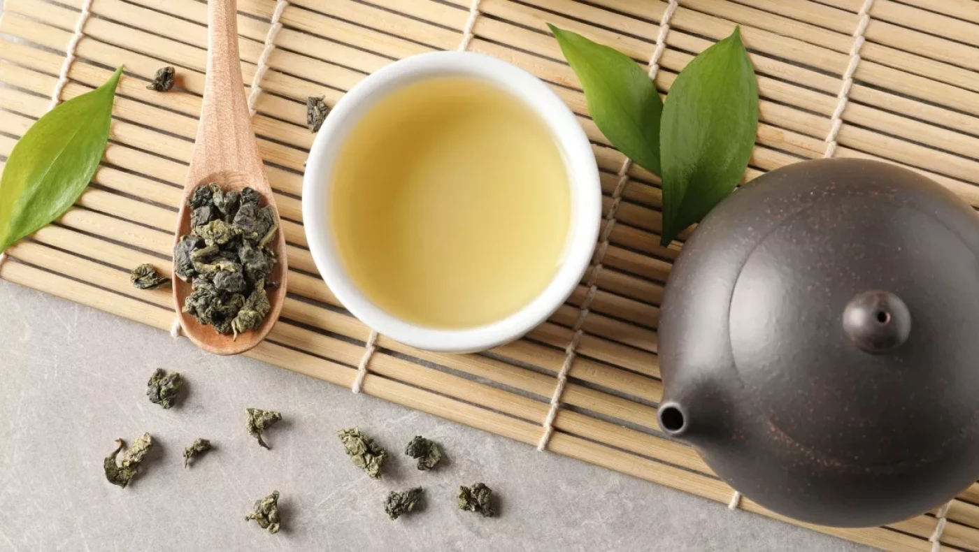 Το τσάι που καίει λίπος ακόμη και όταν κάθεστε: Δύο φλιτζάνια αρκούν