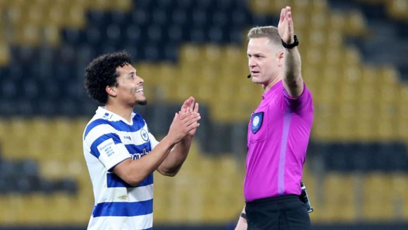 Ατρόμητος: Δυσαρέσκεια για τη διαιτησία Τσέτσιλα κόντρα στην ΑΕΚ-Για ποια φάση φωνάζει