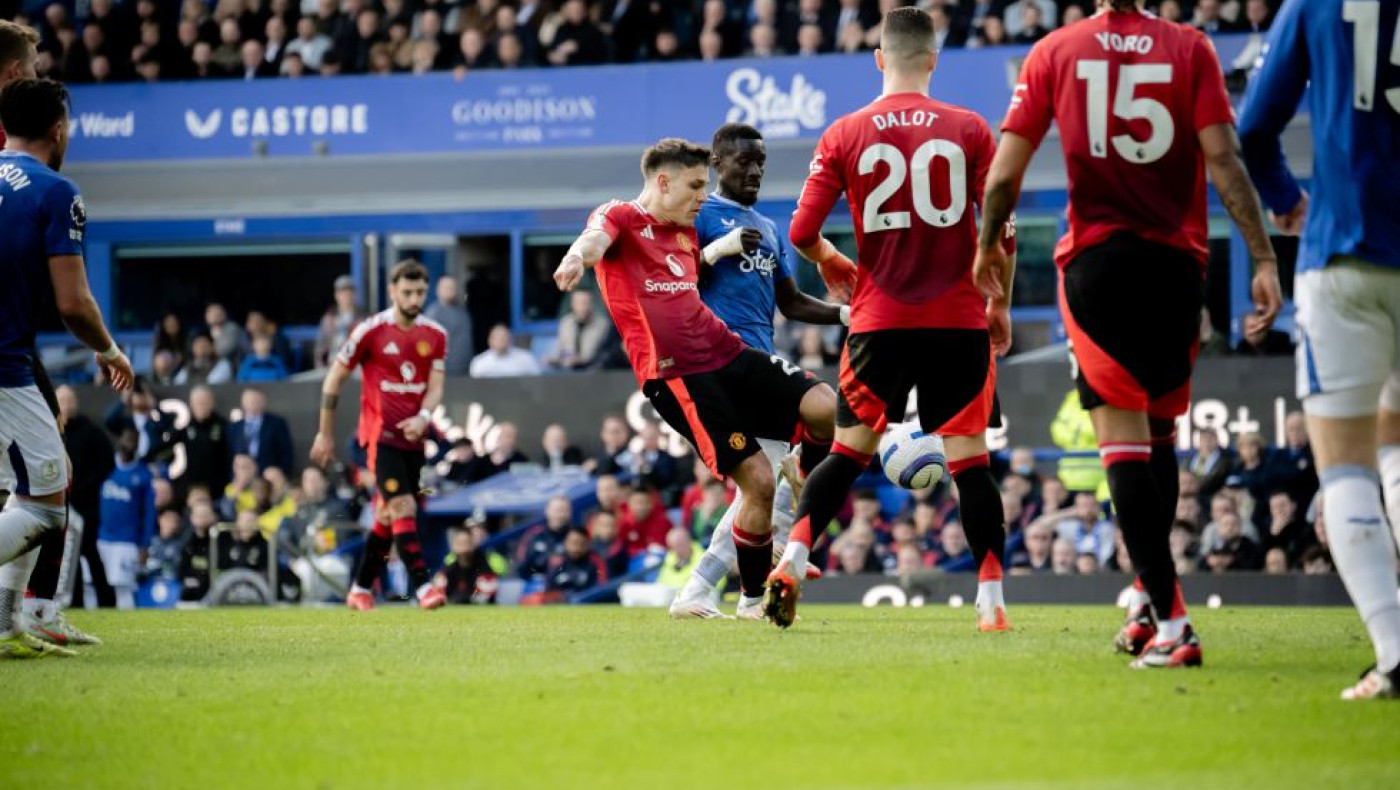 Έβερτον-Μάντσεστερ Γιουνάιτεντ: Γλίτωσαν τα χειρότερα οι «κόκκινοι διάβολοι»