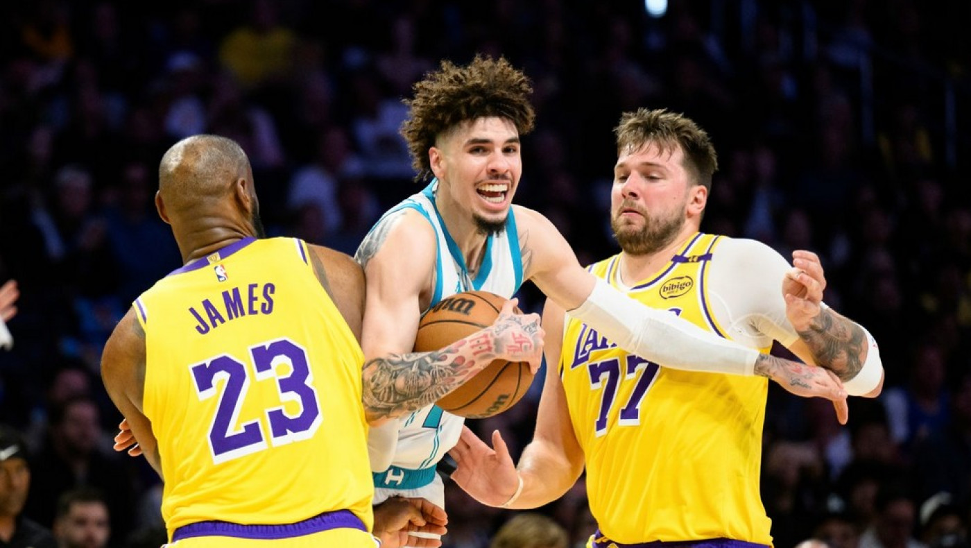 ΝΒΑ: Οι Χόρνετς σόκαραν τους Λέικερς