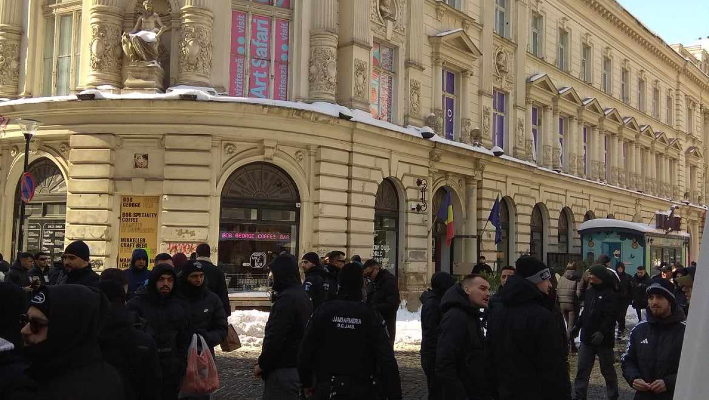 Έκαναν... Τούμπα το κέντρο του Βουκουρεστίου οι ΠΑΟΚτσήδες (vids)