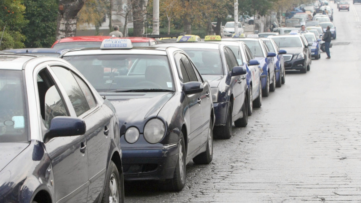 Τι προβλέπει ο νέος ΚΟΚ για τα ταξί και τις λεωφορειολωρίδες