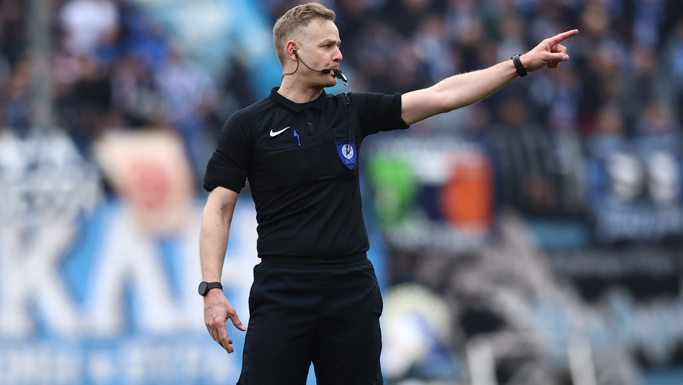 Λαμπαδαρίου: «Καθαρό πέναλτι για τον Ηρακλή, έπρεπε να το δώσει ο Τσέτσιλας»