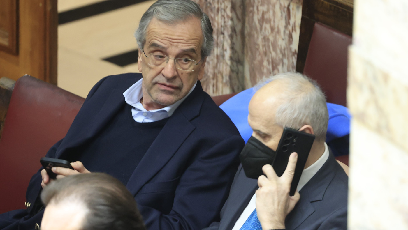 Λάβρος κατά της κυβέρνησης ο Σαμαράς: «Για όνομα του Θεού, είμαστε άνθρωποι»