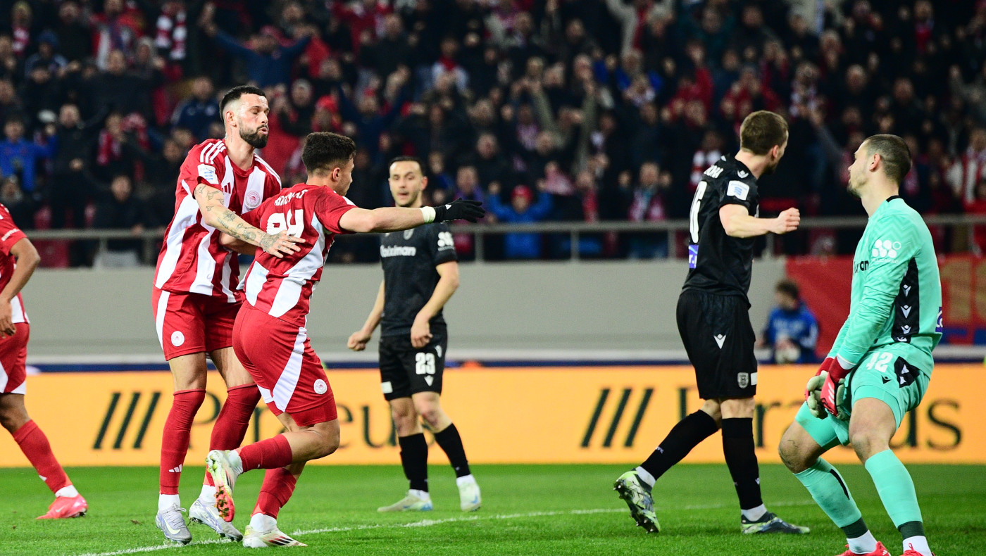 Αδράνεια της άμυνας του ΠΑΟΚ και 2-1 ο Ολυμπιακός με τον Κωστούλα