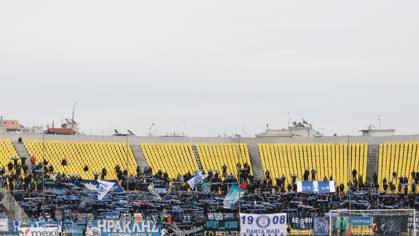 Αποθέωση για τους παίκτες του Ηρακλή από τους οπαδούς της ομάδας