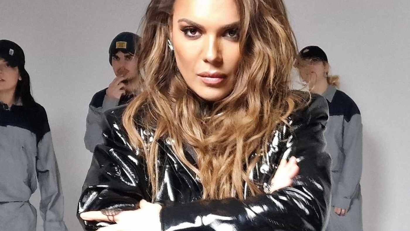 Ελεάνα Παπαϊωάννου: Ετοιμάζει τραγούδι-έκπληξη - Backstage φωτογραφίες από το video clip