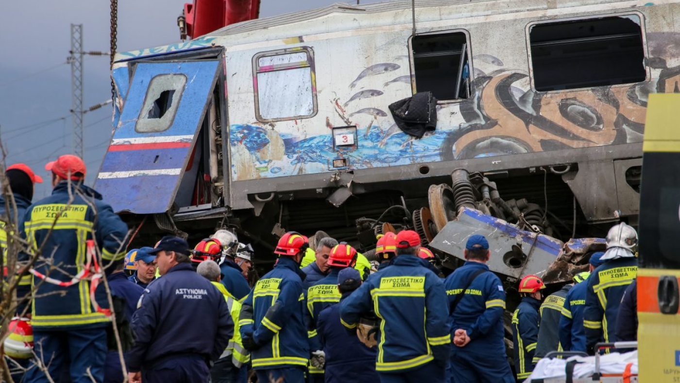 Τέμπη: Στον ανακριτή 5 άτομα για το «μπάζωμα» του τόπου της τραγωδίας