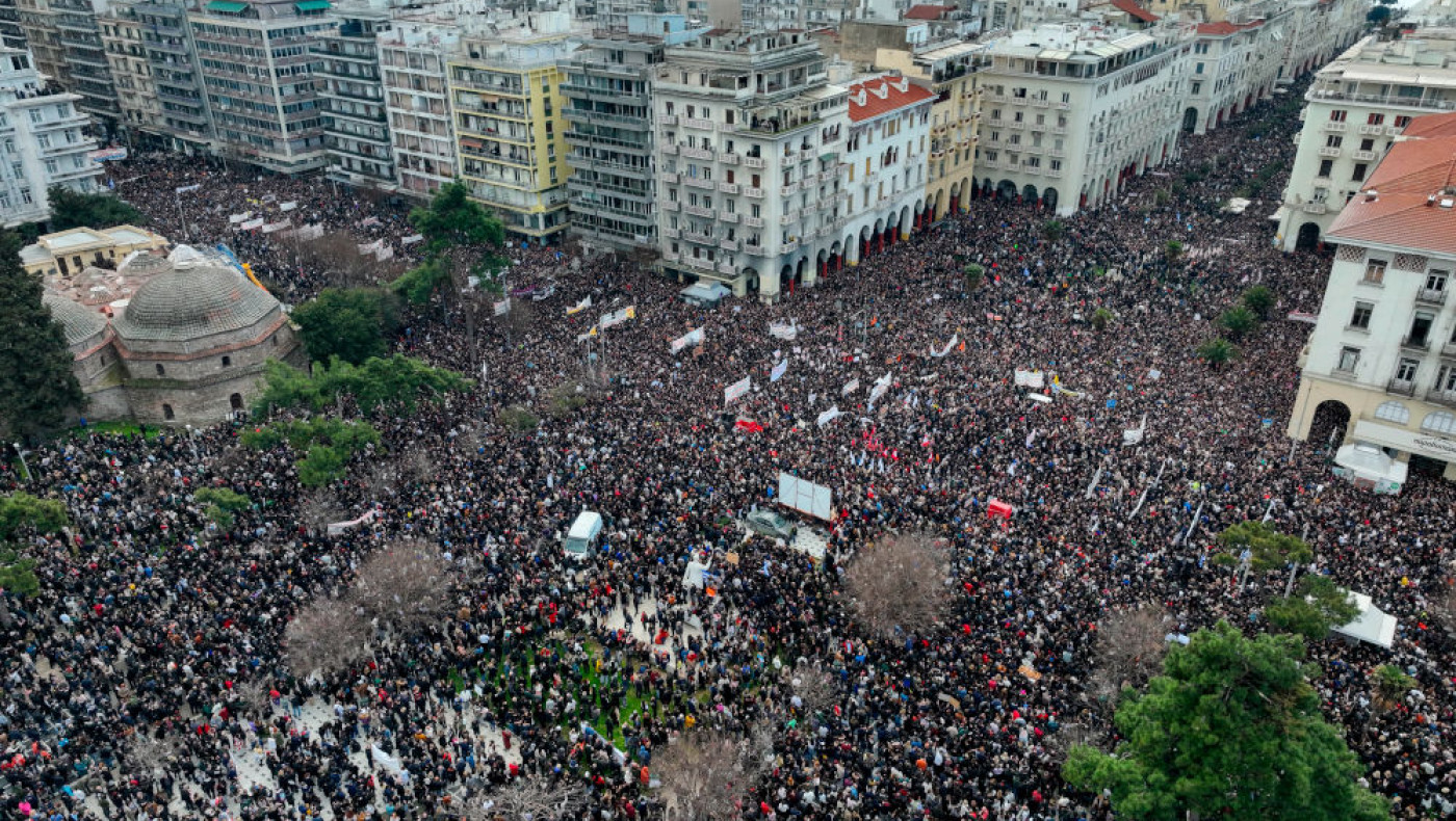 Ποτάμι οργής στη Θεσσαλονίκη: Πάνω από 200.000 πολίτες στη μεγάλη συγκέντρωση για τα θύματα των Τεμπών