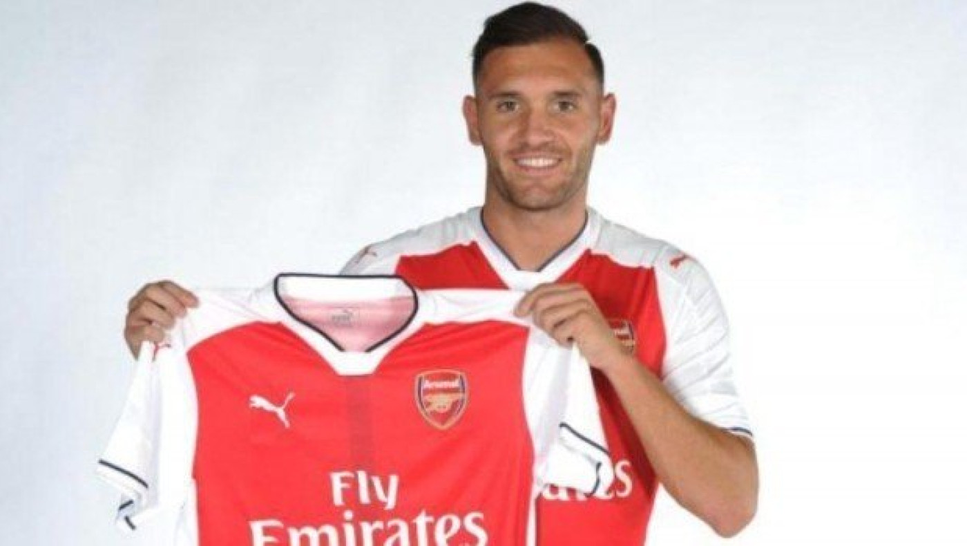 Ποιο      νούμερο επέλεξε     στην Άρσεναλ ο Λούκας