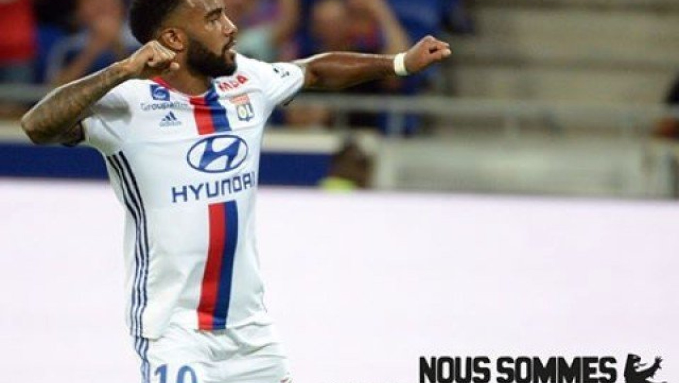 Με υπογραφή Λακαζέτ η                           Λυών