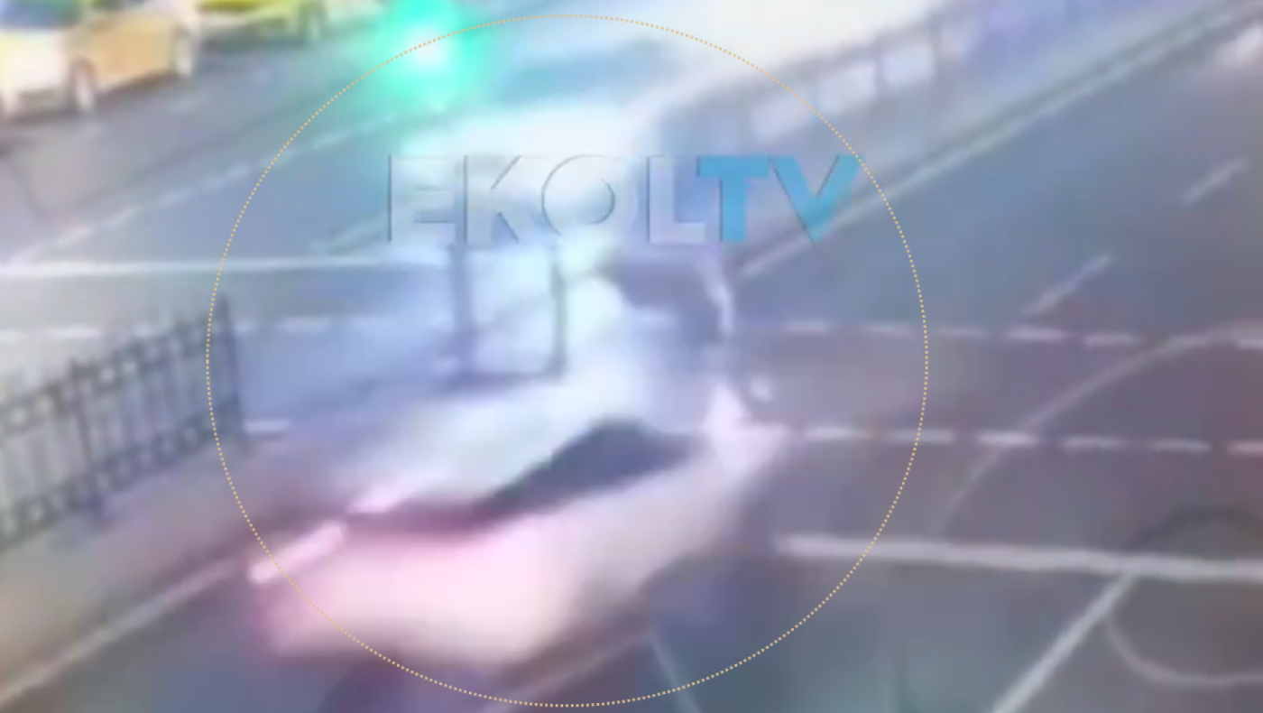 Κωνσταντινούπολη: Η στιγμή που οπαδός των Ρέιντζερς παρασύρεται από οχήματα