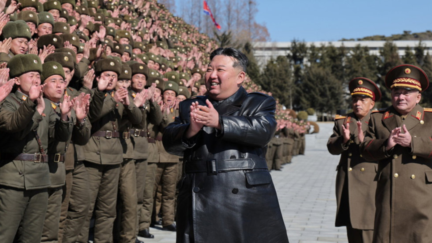 Φόβος και τρόμος για ΗΠΑ: Το υπερσύγχρονο υποβρύχιο της Βόρειας Κορέας που θα μεταφέρει 10 πυρηνικούς πυραύλους!