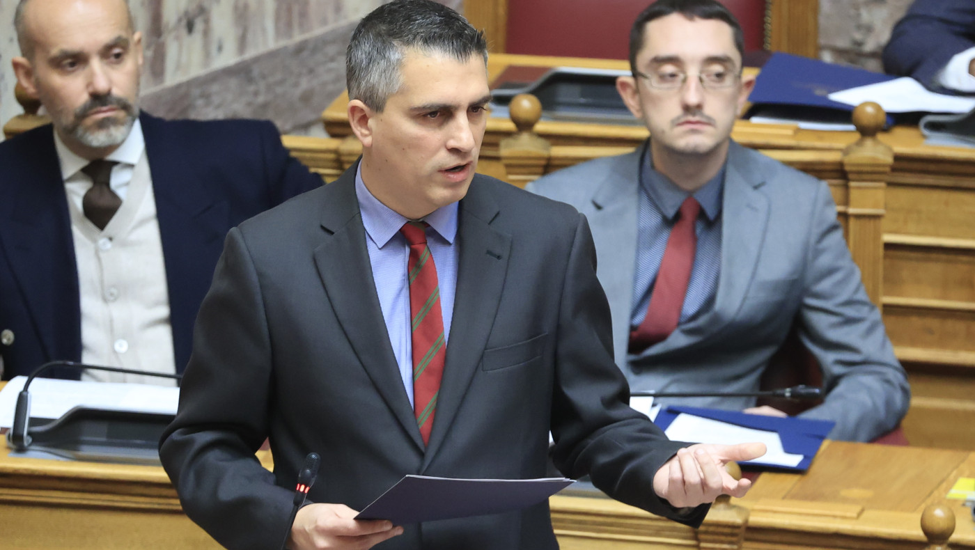 Χρίστος Δήμας: Με τη μητέρα του στην ορκωμοσία