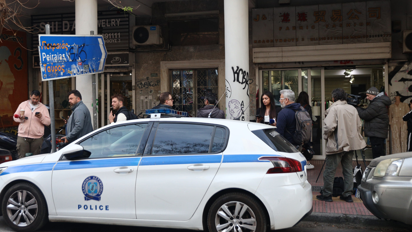 Ομόνοια: Αυτοκτόνησε ο Αμερικανός με τη σακούλα στο κεφάλι