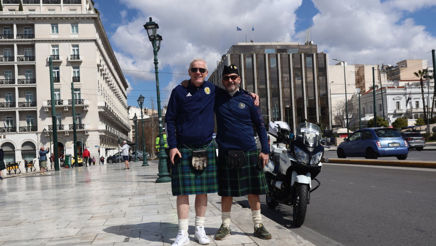 Nations League: Βολτάρουν με τα κιλτ τους εν όψει της αναμέτρησης οι Σκωτσέζοι