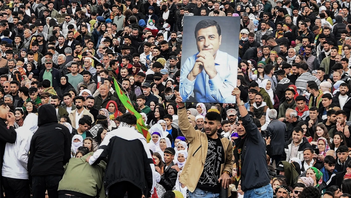 Παύθηκε από δήμαρχος Κωνσταντινούπολης ο Ιμάμογλου μετά την προφυλάκισή του