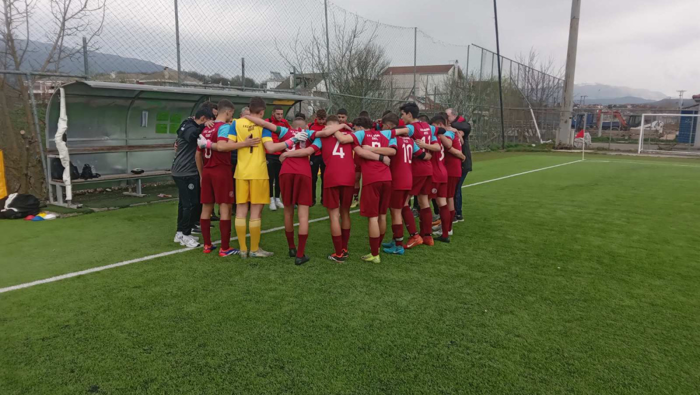 ΕΠΣΜ: Με Πειραιά η μικτή Κ16, με Εβρο η μικτή Κ15 γυναικών