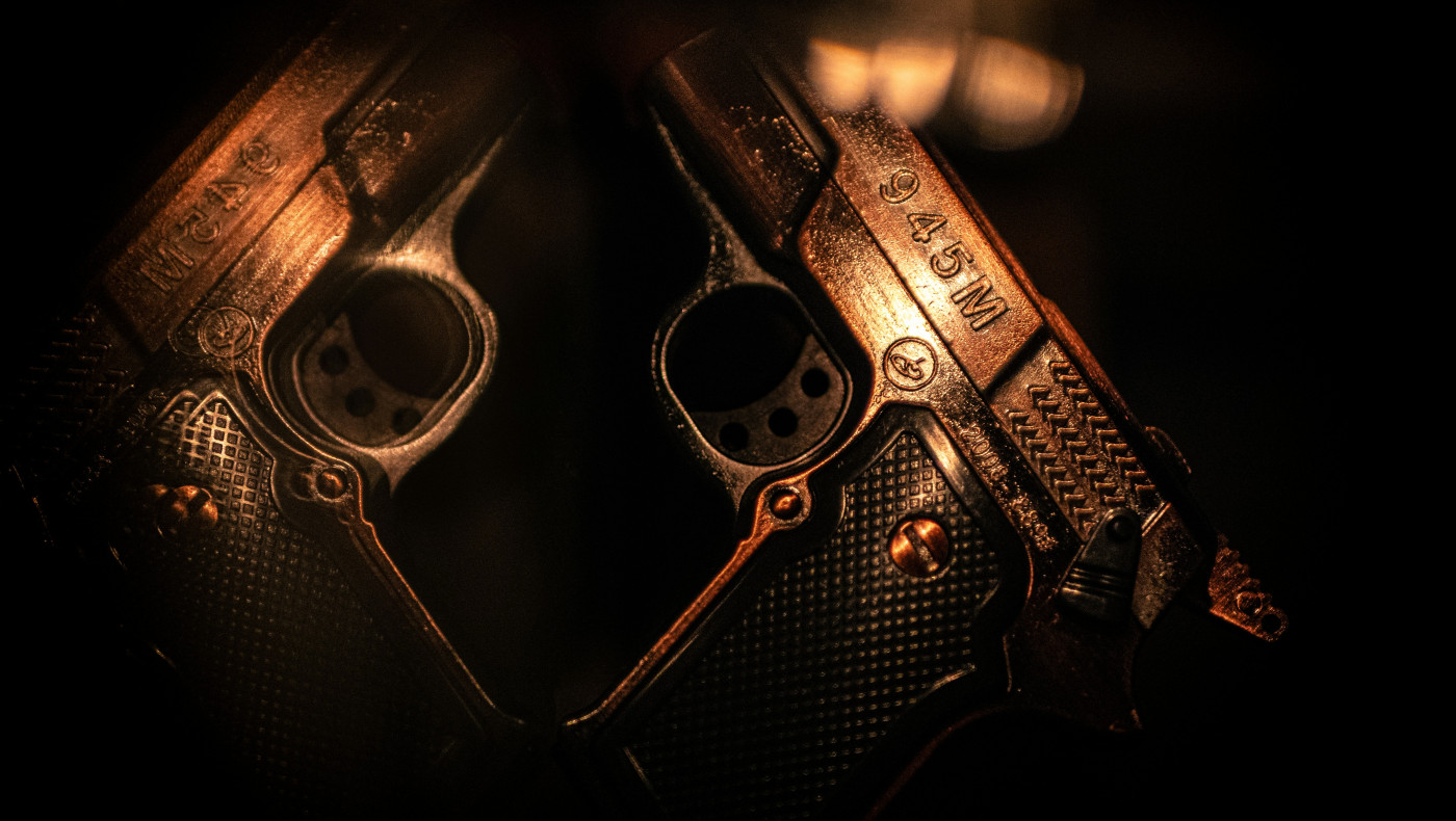 Πυροβόλησε ξάδελφό του, επειδή είχε δεσμό με τη σύζυγό του!