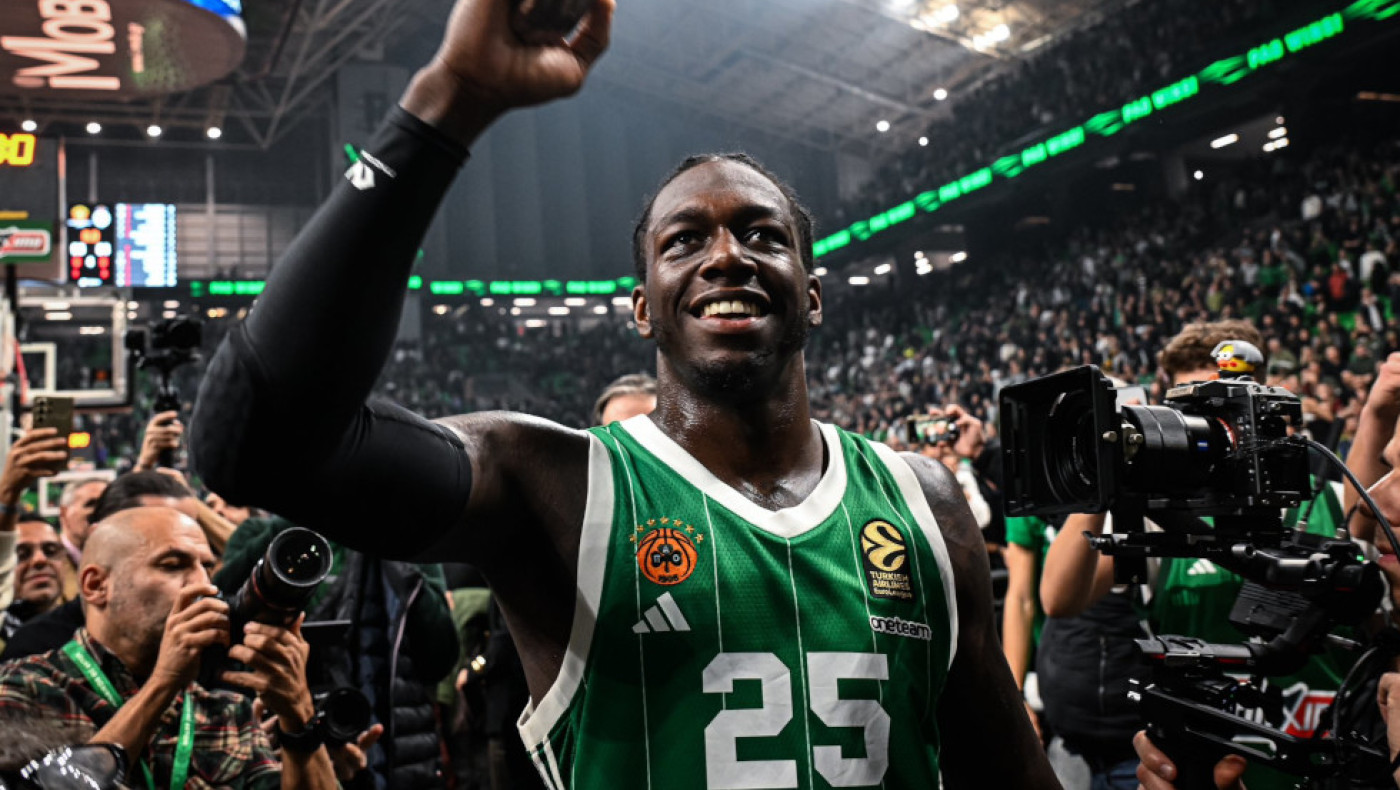 Τρελαμένος ο Ναν με τον Παναθηναϊκό: «Θέλω να δω τη φανέλα μου να αποσύρεται»