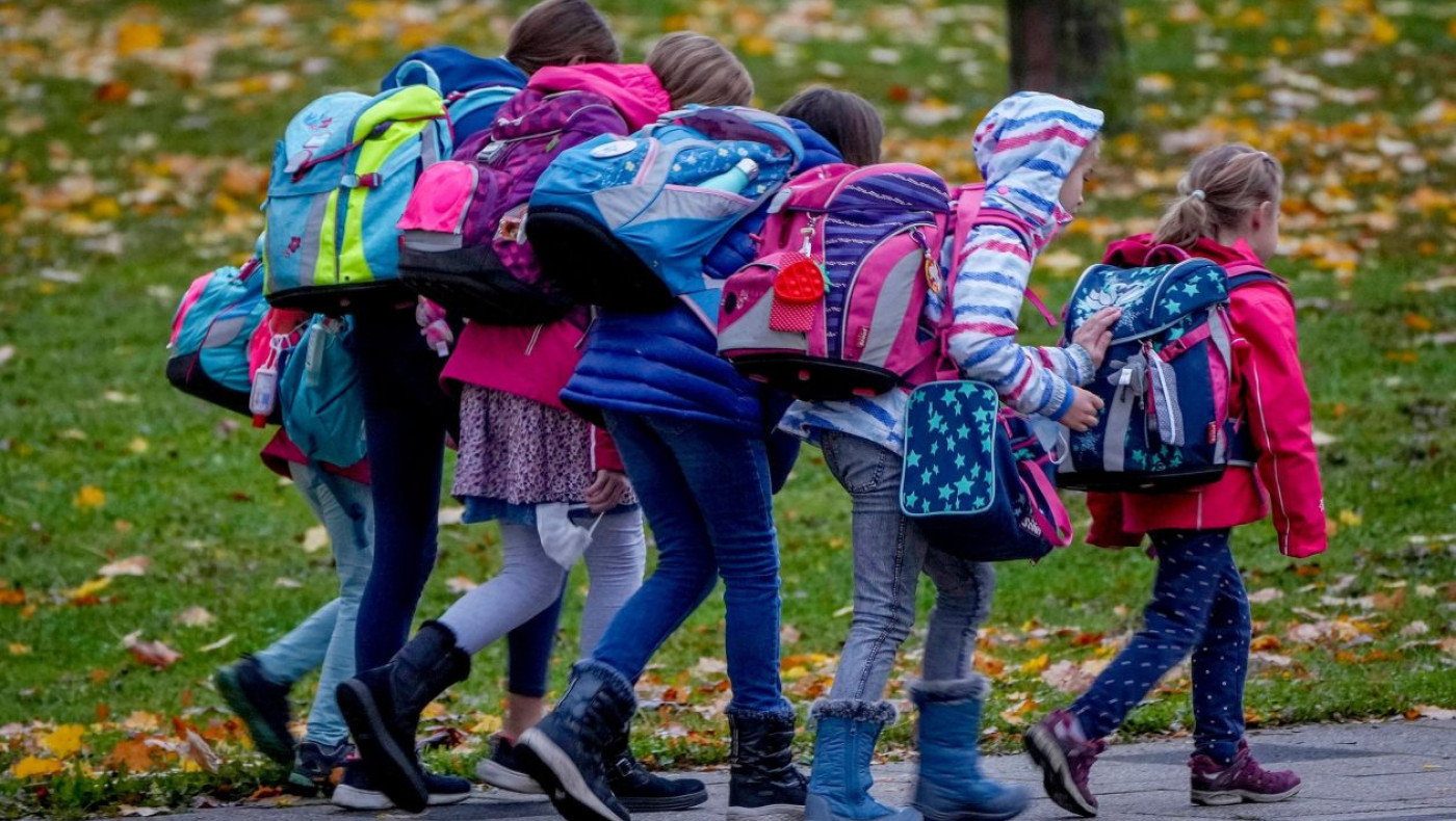 «Μαθήματα πολέμου» στα γερμανικά σχολεία - Εντολή στους δασκάλους να προετοιμάσουν τα παιδιά