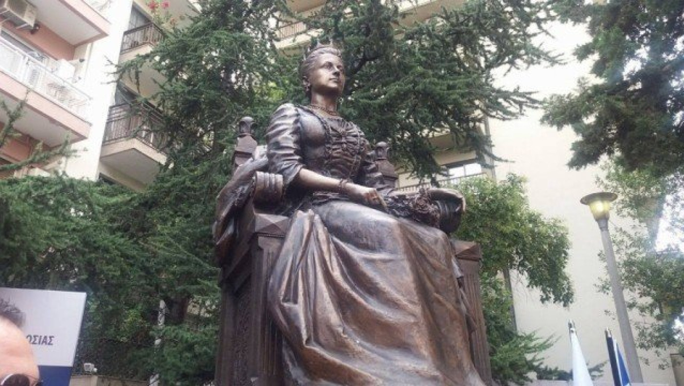 Δυσαρέσκειες στην παράταξη Μπουτάρη για το άγαλμα της Βασίλισσας Όλγας