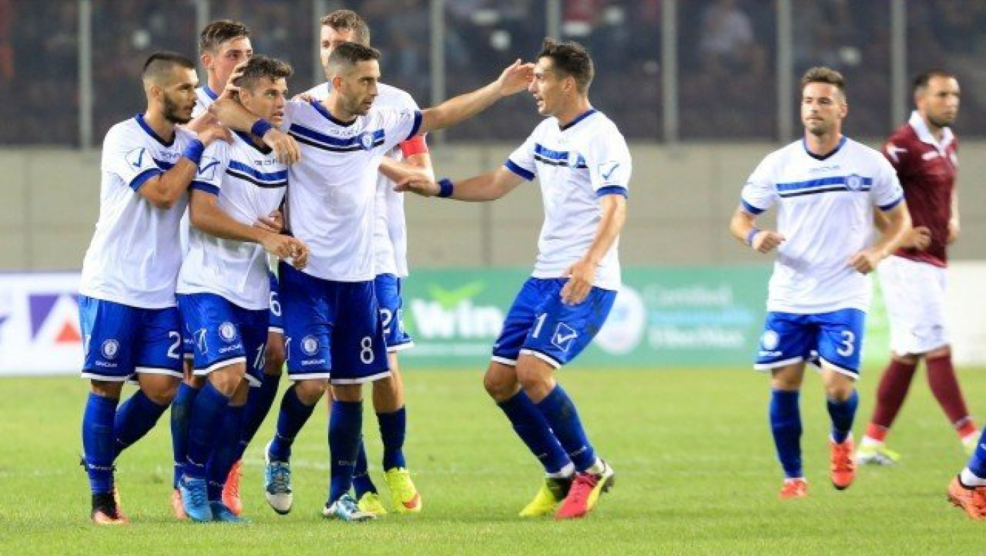 Λεοζίνιο εναντίον Αβραάμ και… Άη Βασίλη τον Ντεγκρά