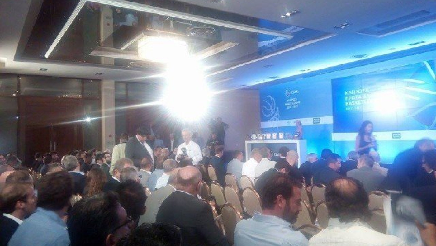 ΤΩΡΑ: Αγκαλιές και χαμόγελα από Πρέλεβιτς και Λάσκαρη (pics+vids)