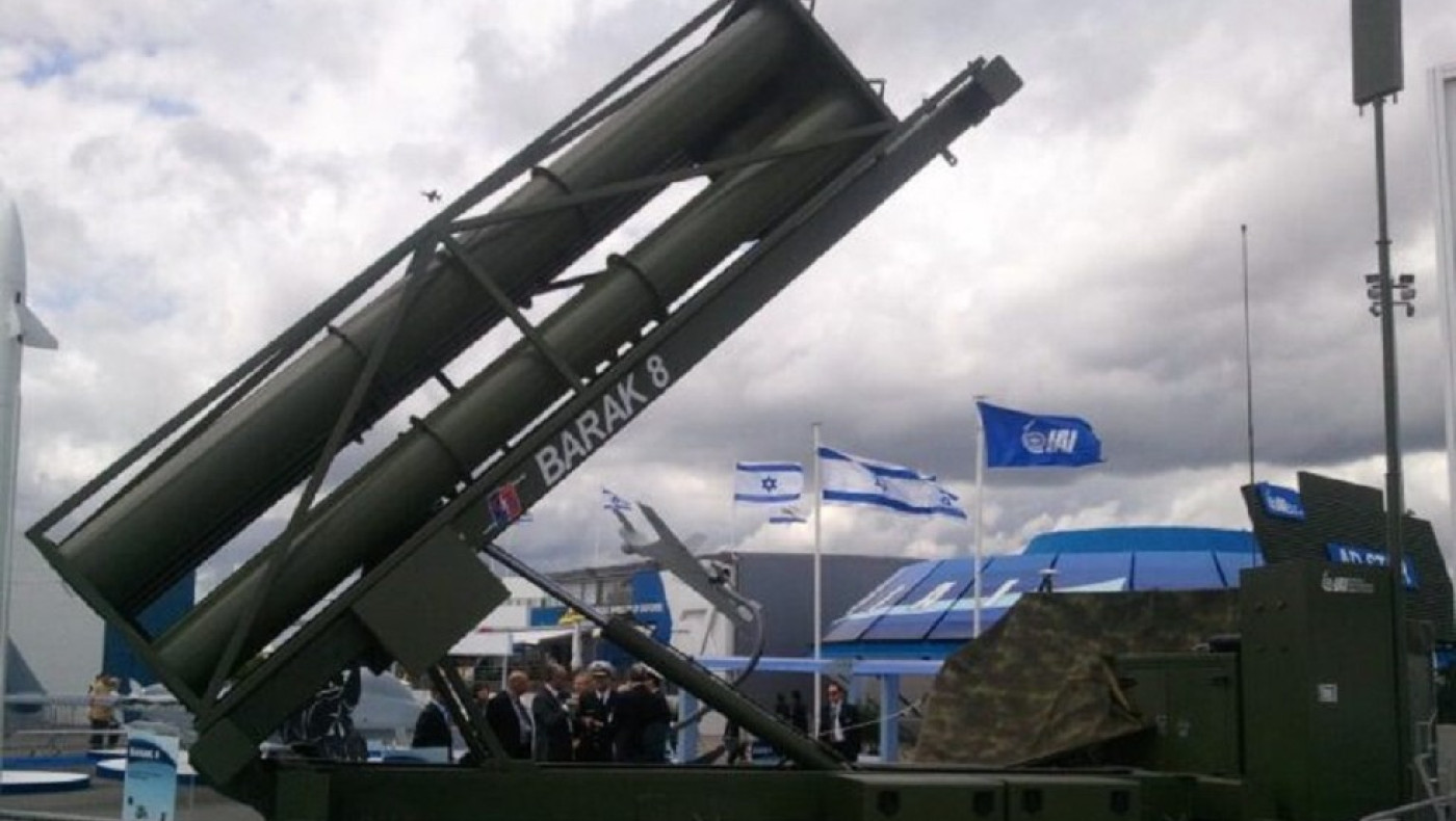 Γιατί η Ελλάδα έχει στραμμένα τα μάτια στην ινδική Πολεμική Αεροπορία και τους Barak-8