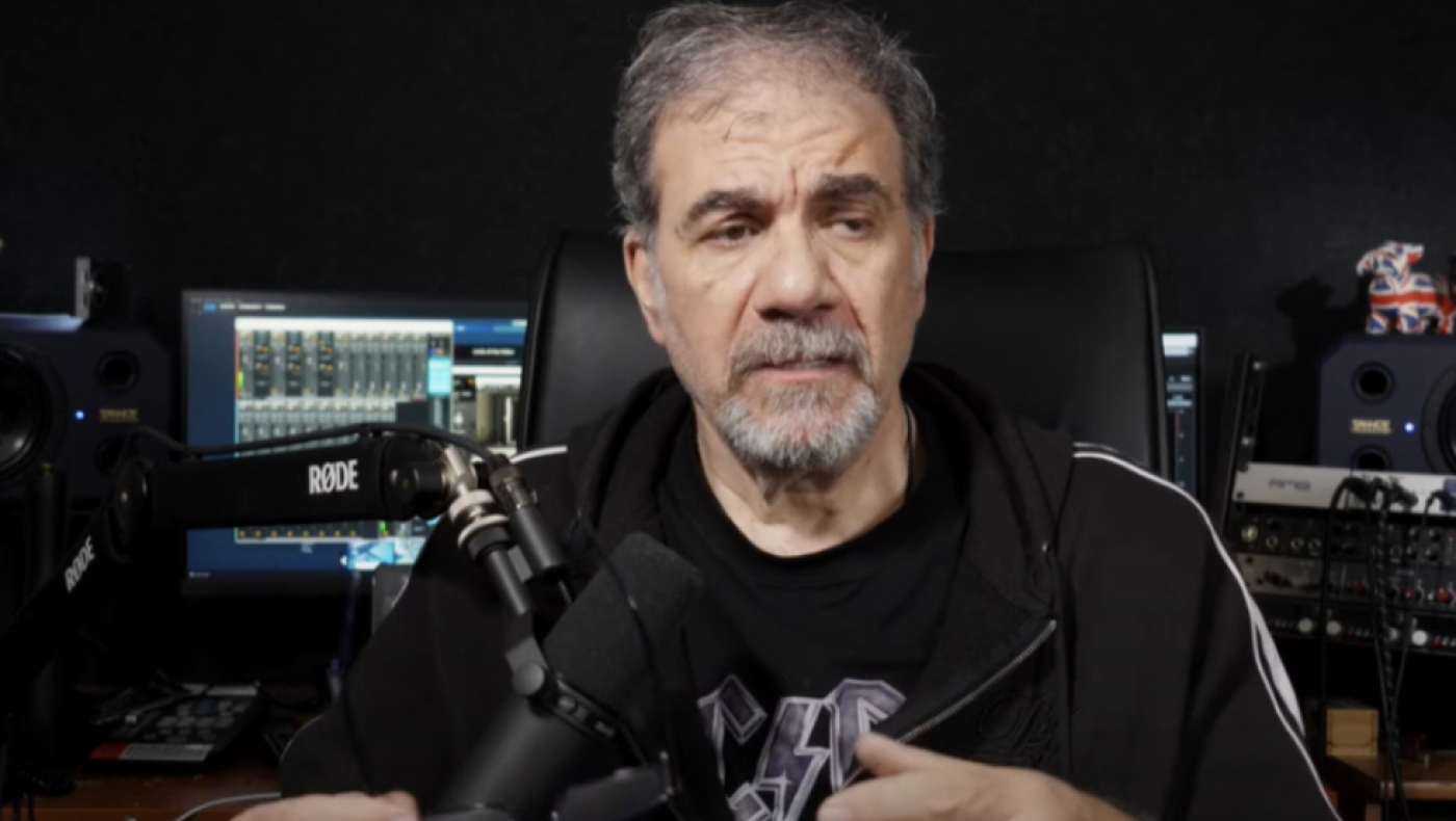 Σταρόβας: «Δεν έχω φωνή, αλλά δεν μου πήγαινε η καρδιά να μην σας ευχηθώ»