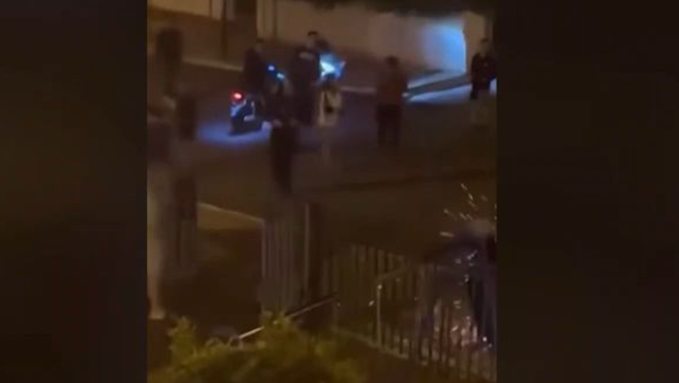 Πόρος: Νεαροί πετούν για πλάκα... βαρελότα στα πόδια 85χρονης