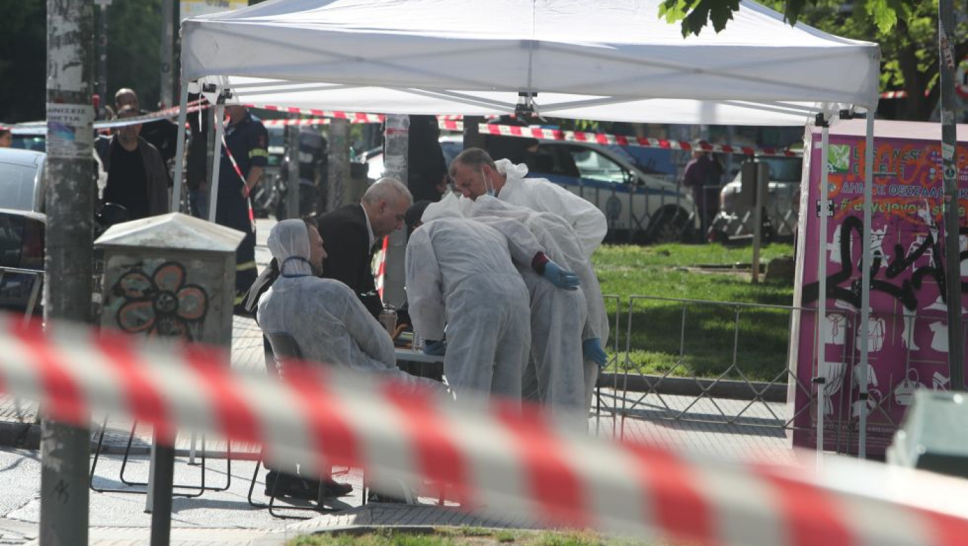 Θεσσαλονίκη-Διαμέρισμα 39χρονης: Βρέθηκαν ένα κιλό εκρηκτικά και πυροκροτητές!