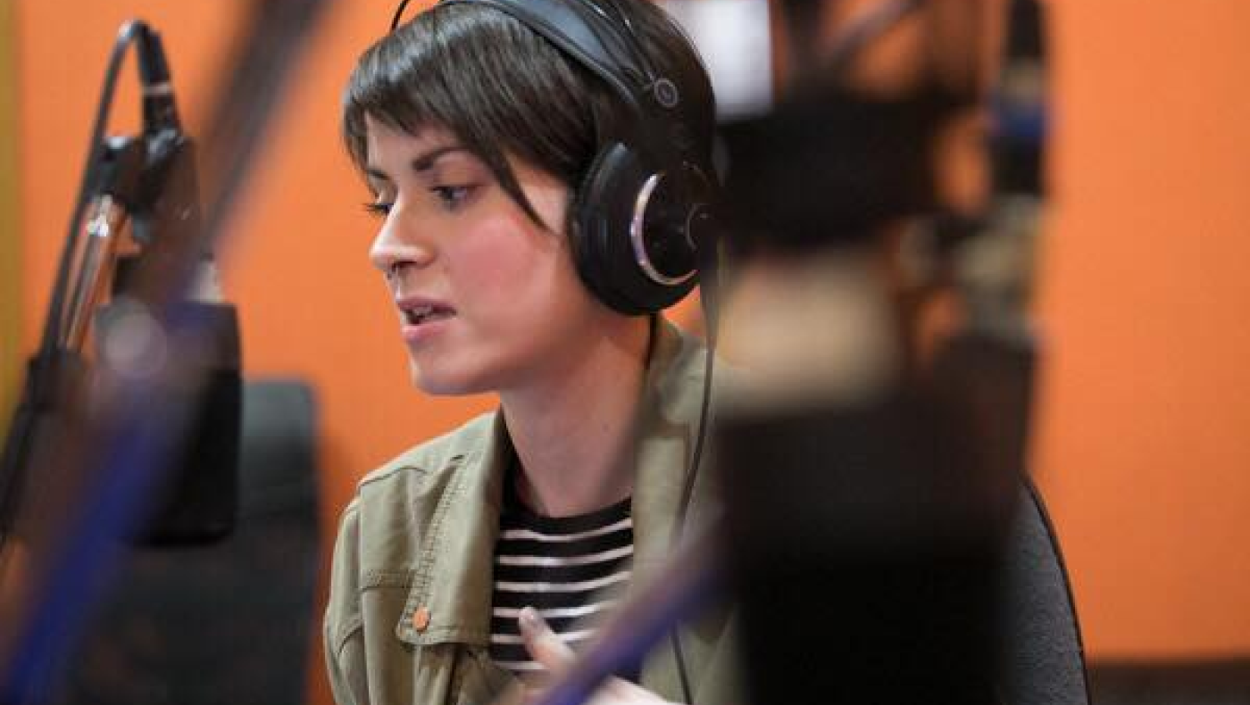 Τζίνα Μοσχολιού: Ποια είναι η δημοσιογράφος που έπεσε θύμα σεξουαλικής επίθεσης