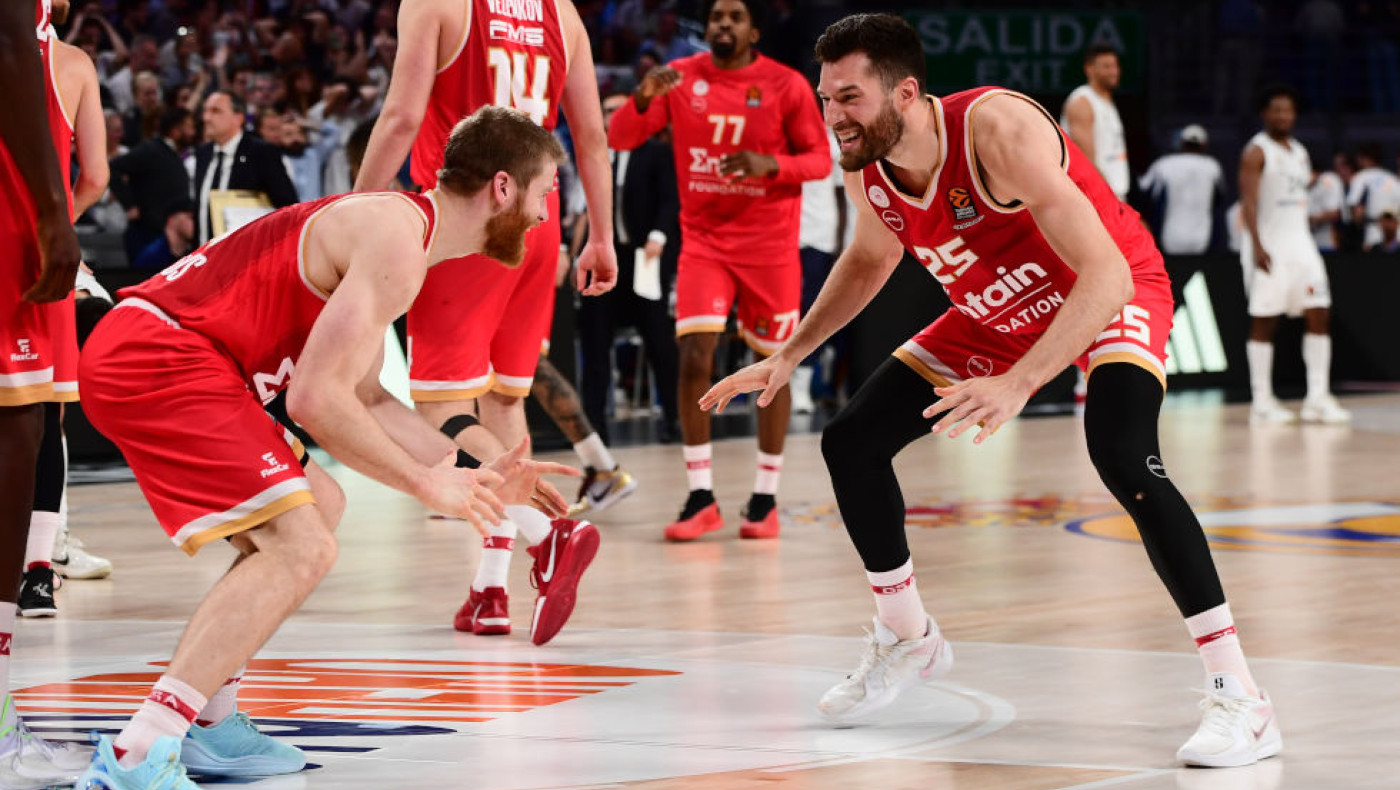 Ο Ολυμπιακός στο Άμπου Ντάμπι: Ποιος είναι ο... οιωνός σύμμαχος για τον τίτλο!