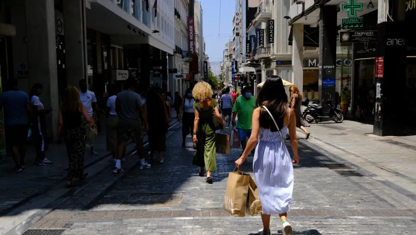 Θερινές εκπτώσεις: Πότε ξεκινούν και πόσο θα διαρκέσουν