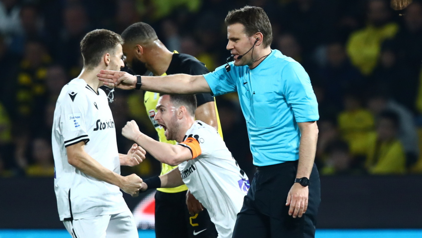 Απρόοπτο με τον Μπριχ και αλλαγή διαιτητή στο ΠΑΟΚ - ΑΕΚ