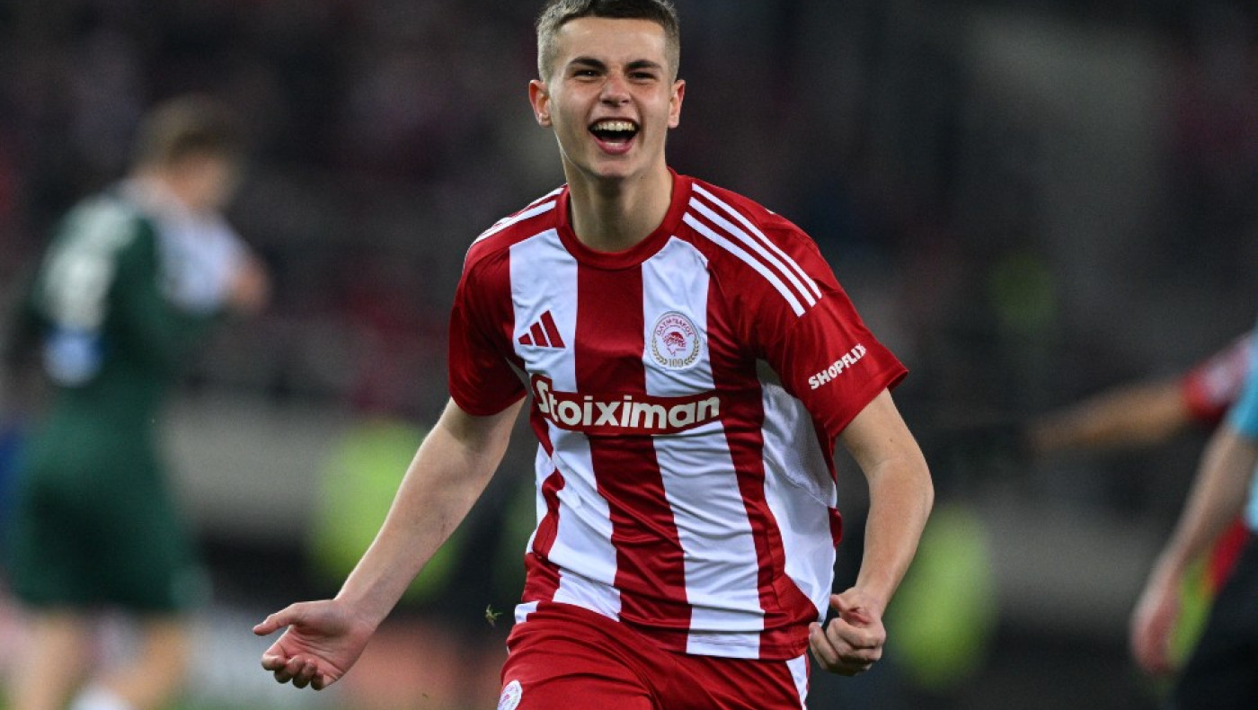 A Bola: «Στη λίστα της Πόρτο ο Μουζακίτης»