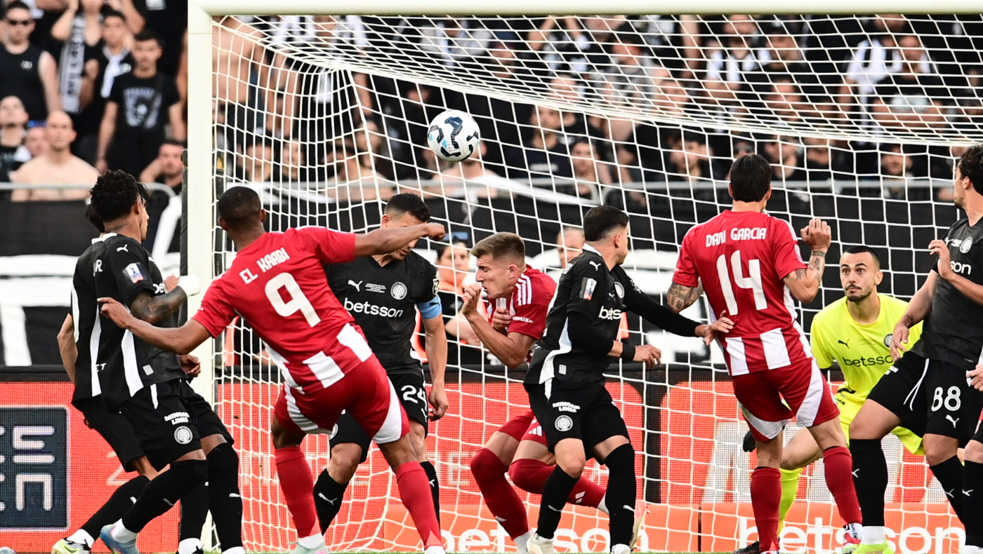 Ο Ελ Κααμπί βάζει από νωρίς μπροστά στο σκορ τον Ολυμπιακό