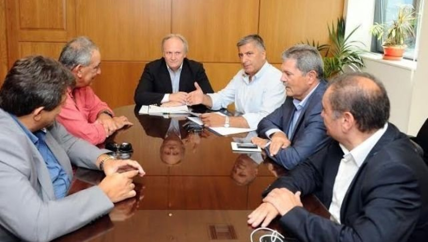 Συνάντηση Ανδριανού με δημάρχους για την αδειοδότηση των εγκαταστάσεων