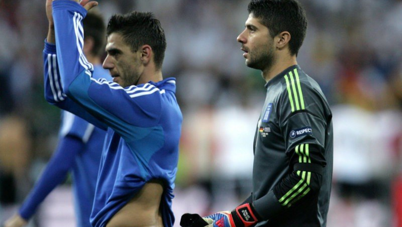 Πάνε... Μπόλιγουντ Κατσουράνης, Σηφάκης