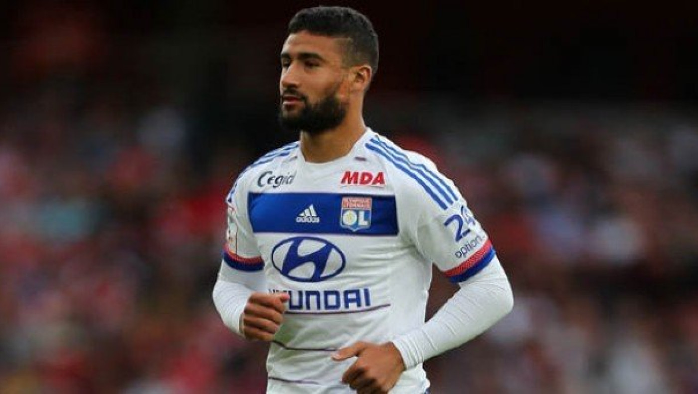 Ο Φεκίρ αλλάζει τη                    Λυών επίπεδο